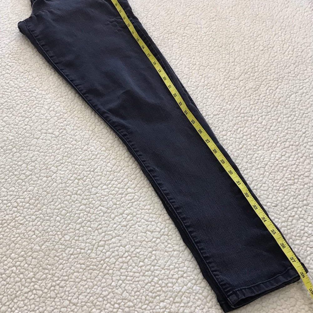 Calvin Klein CK Stretch Legging Denim Black Jeans
7 / 8 Medium
Extreme Puckering - Picture 12 of 12